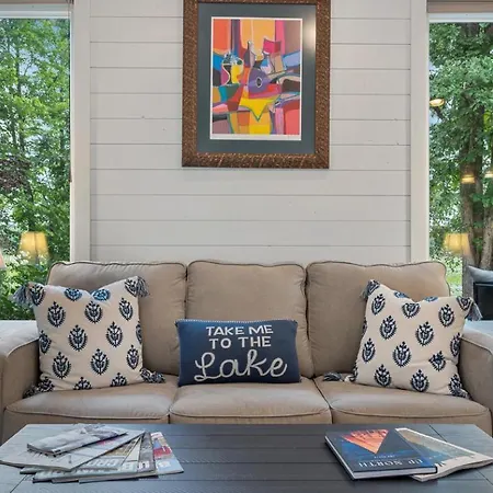 Cree Bay Cabin